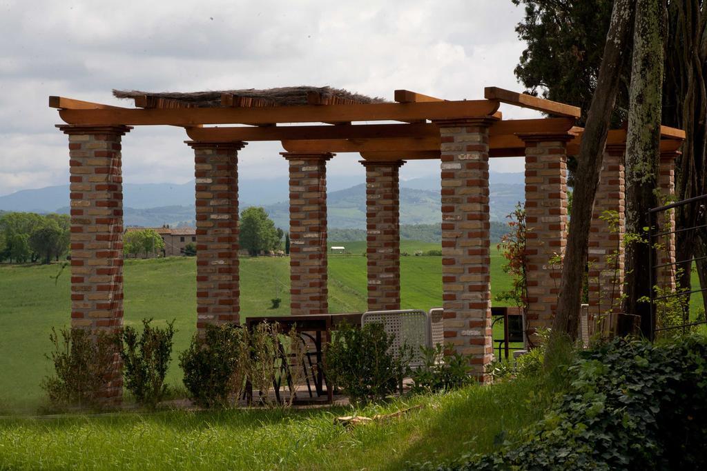 Tuscany Forever Famiglia Apartments Volterra Exterior foto